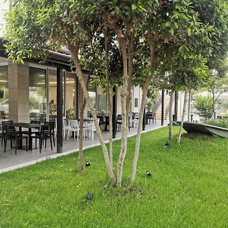 Hotel Pelikan Divjaka Exterior foto