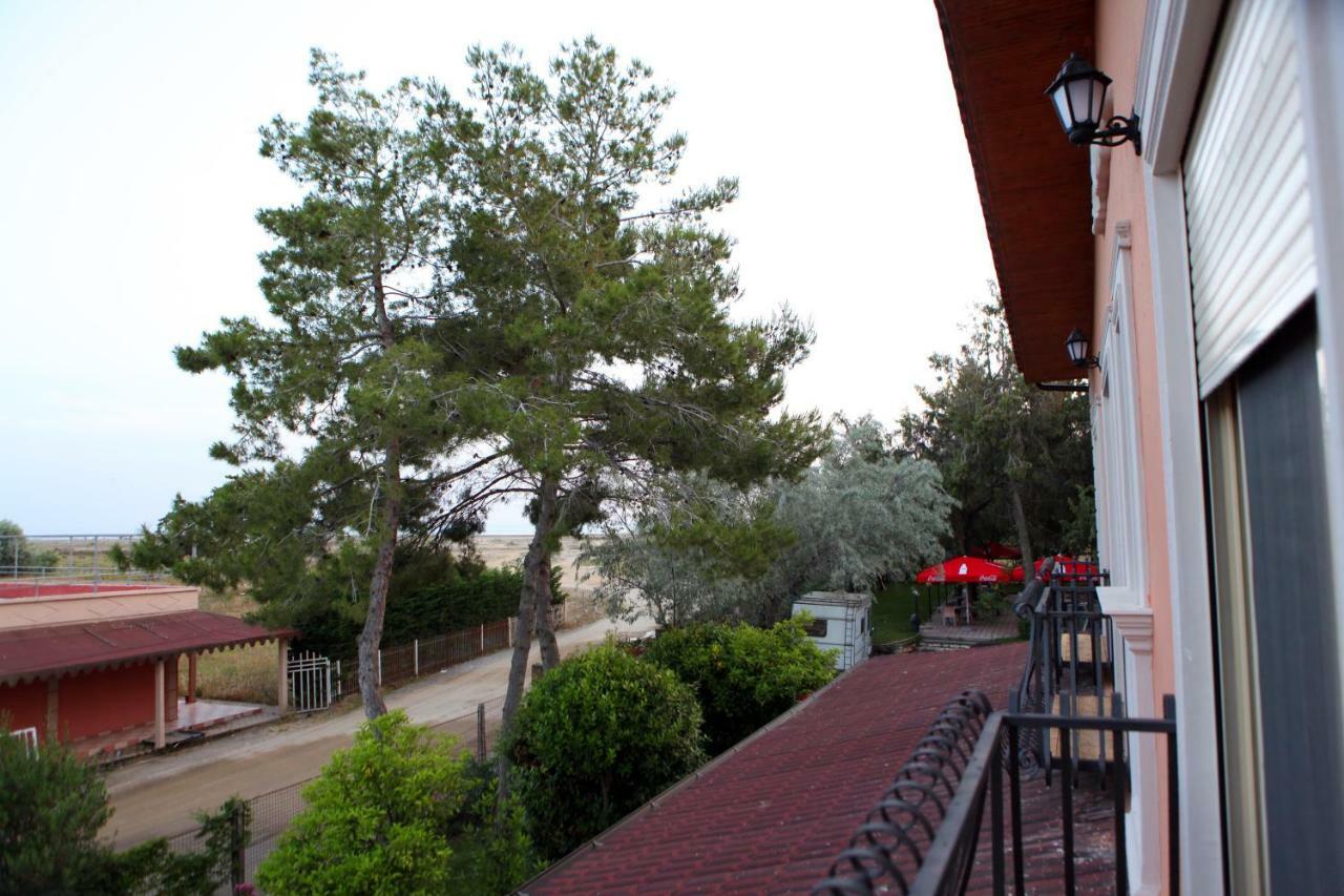 Hotel Pelikan Divjaka Exterior foto